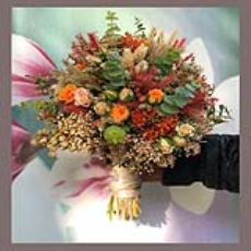 دسته گل عروس ساکولنت و گلهای خشک